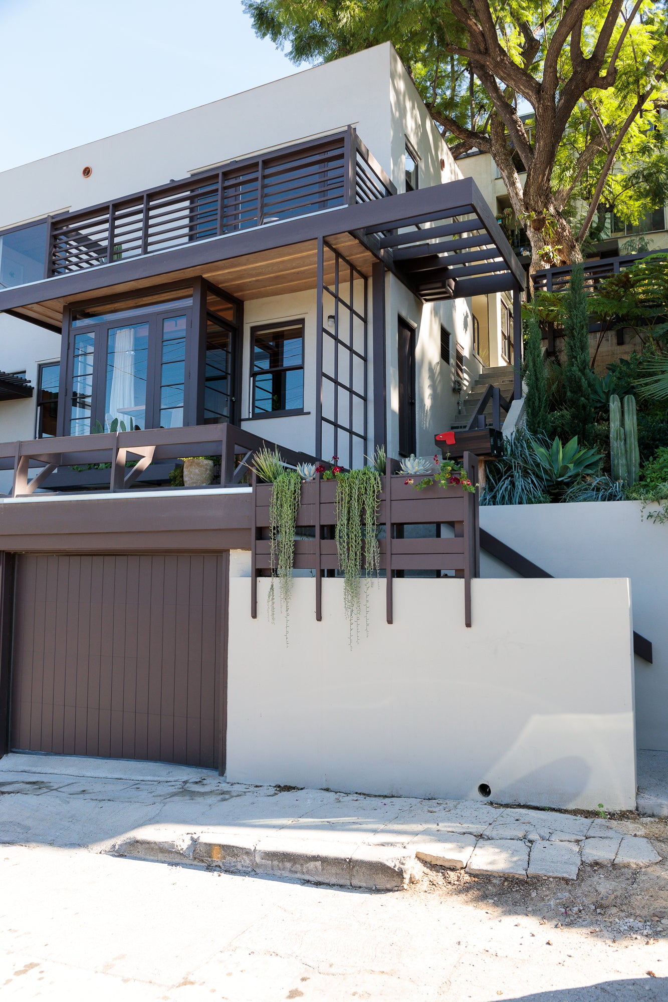 Schindler Manola Court